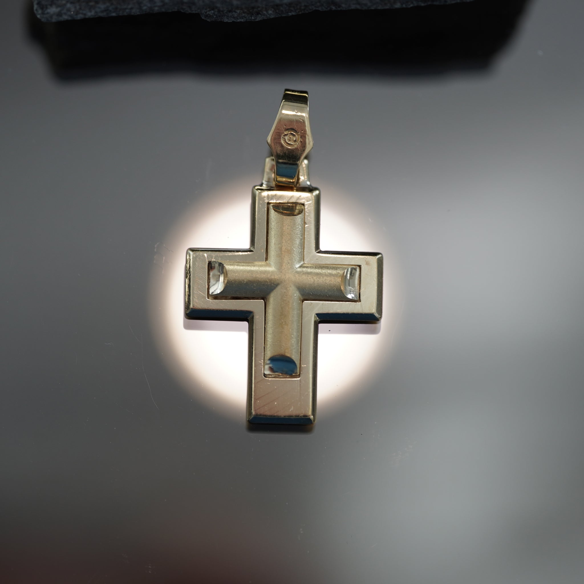 18k gold cross